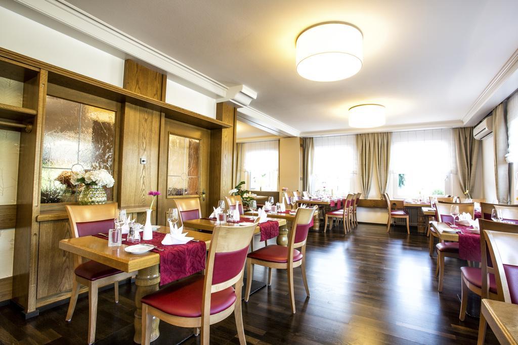 Hotel Krone Niefern-Oeschelbronn Exterior photo